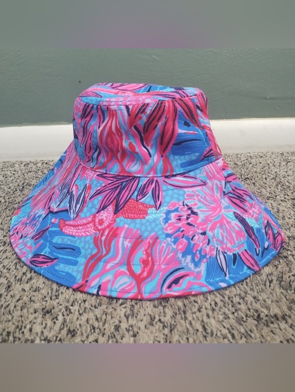 Lilly Pulitzer Ruby Red Wild Times Sun Bucket Hat Pink Blue Tropical Beach